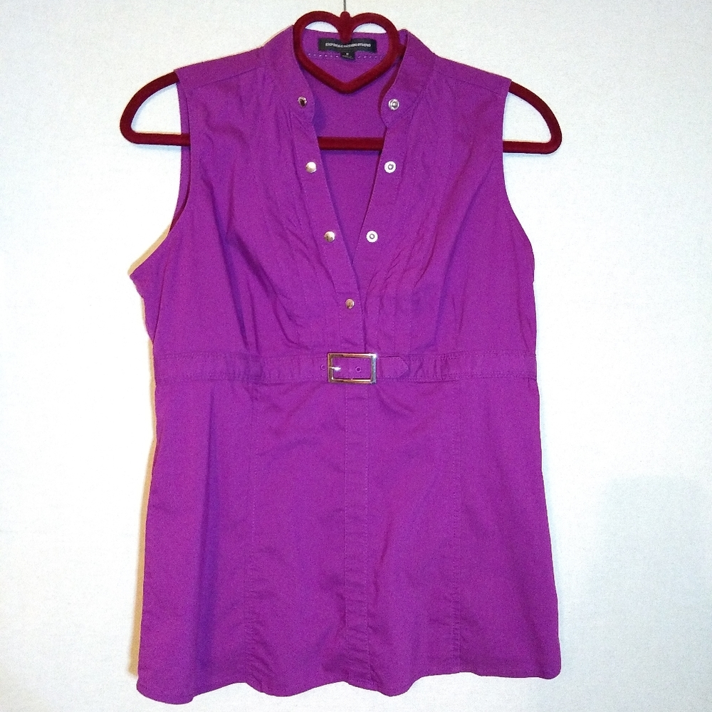 Express Design Studio Sleeveless Snap Top